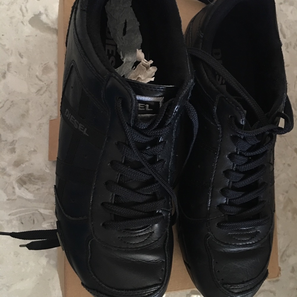 Black diesel shoes